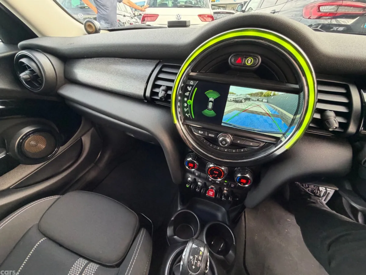 Mini Cooper Hatchback, Diesel, 2018, Blue
