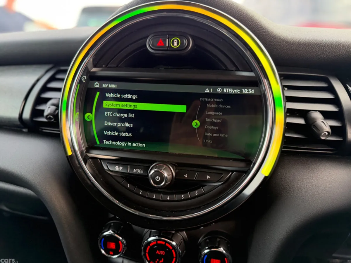 Mini Cooper Hatchback, Diesel, 2018, Blue
