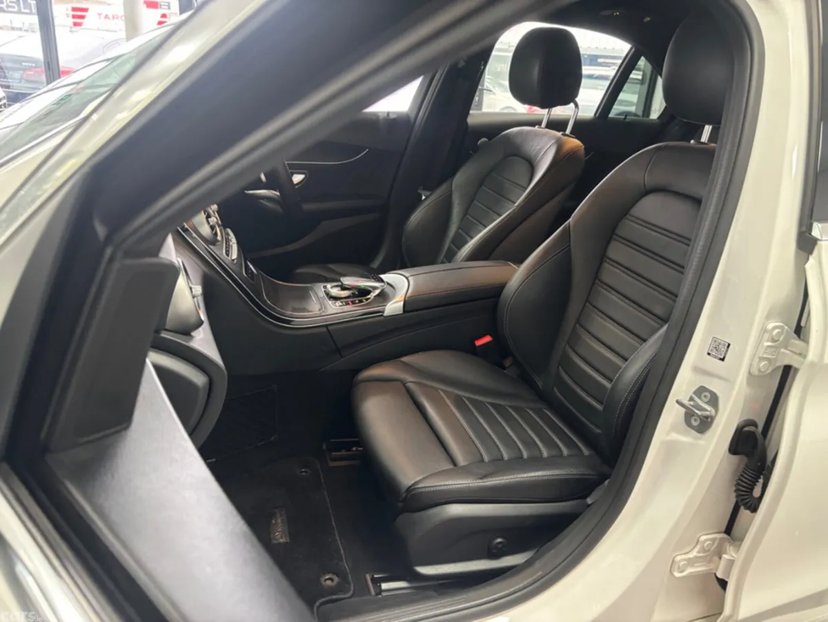 Mercedes-Benz C-Class Saloon, Petrol Hybrid, 2019, White