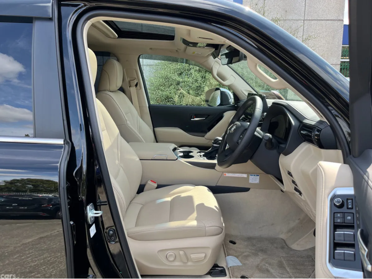Toyota Land Cruiser SUV, Diesel, 2025, Black