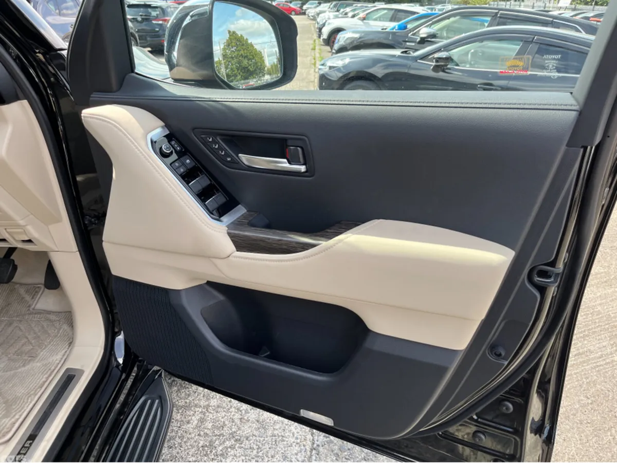 Toyota Land Cruiser SUV, Diesel, 2025, Black