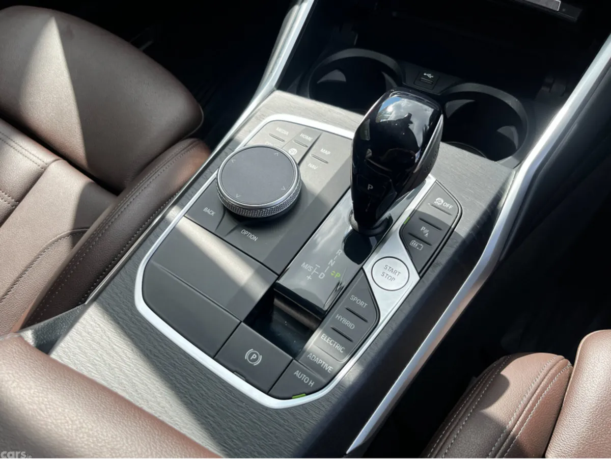 BMW 3-Series Saloon, Petrol Plug-in Hybrid, 2022, White