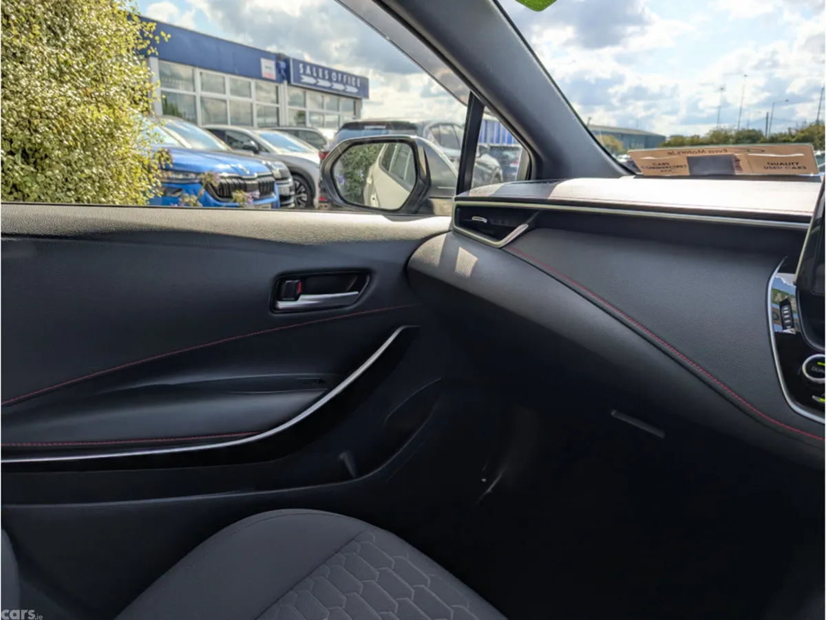 Toyota Corolla Hatchback, Petrol Hybrid, 2019, White