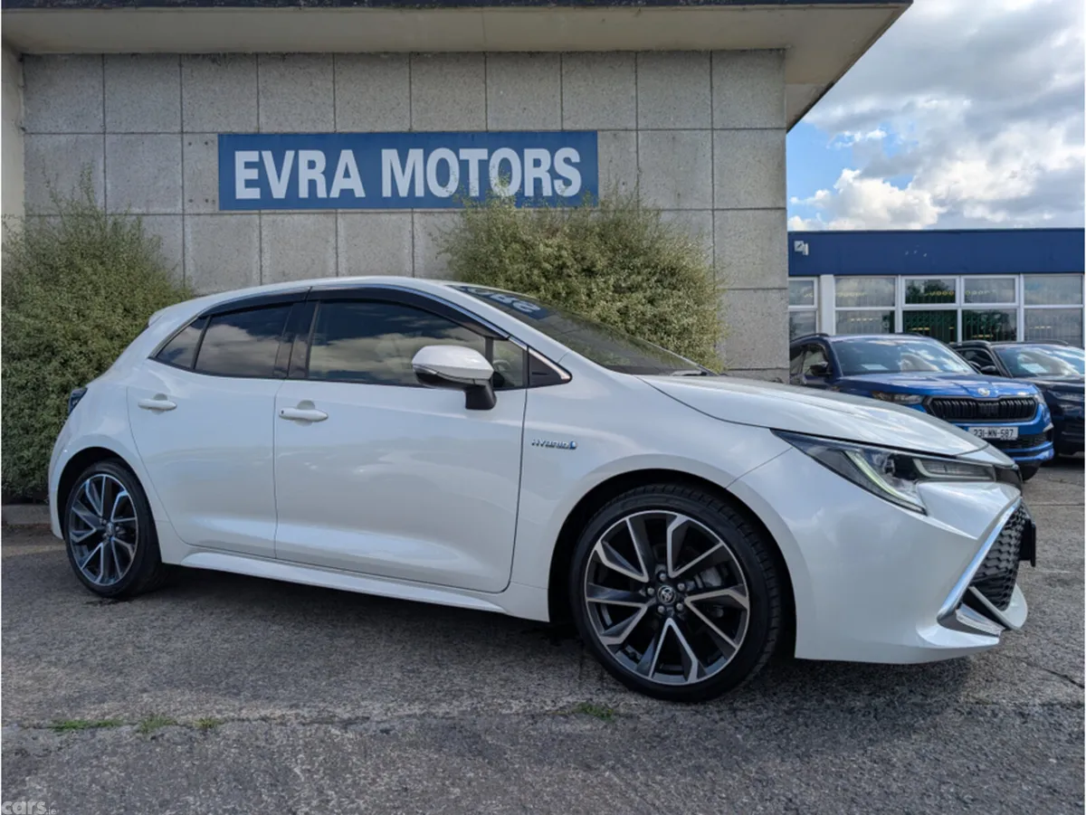 Toyota Corolla Hatchback, Petrol Hybrid, 2019, White
