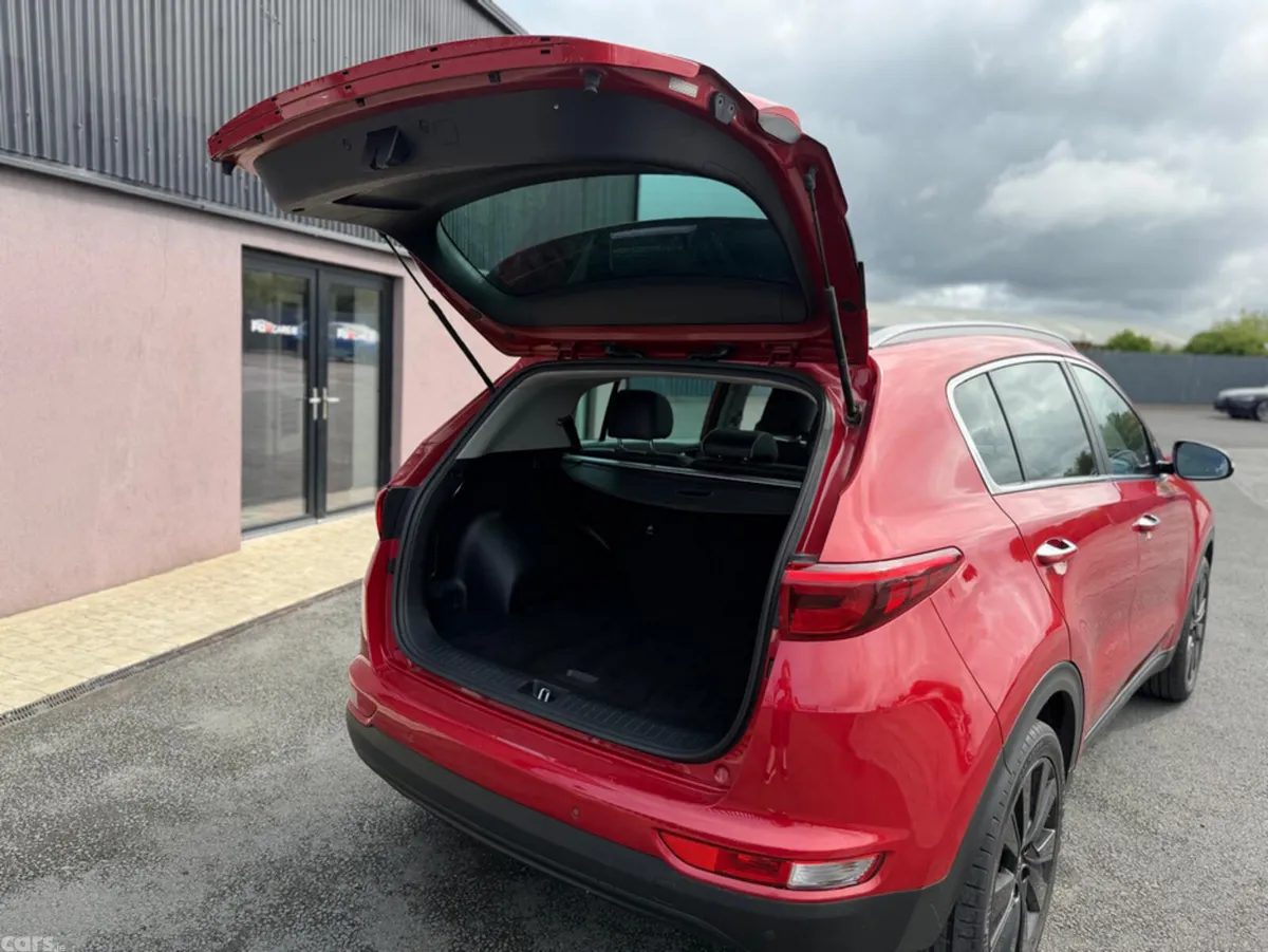 Kia Sportage SUV, Diesel, 2017, Red