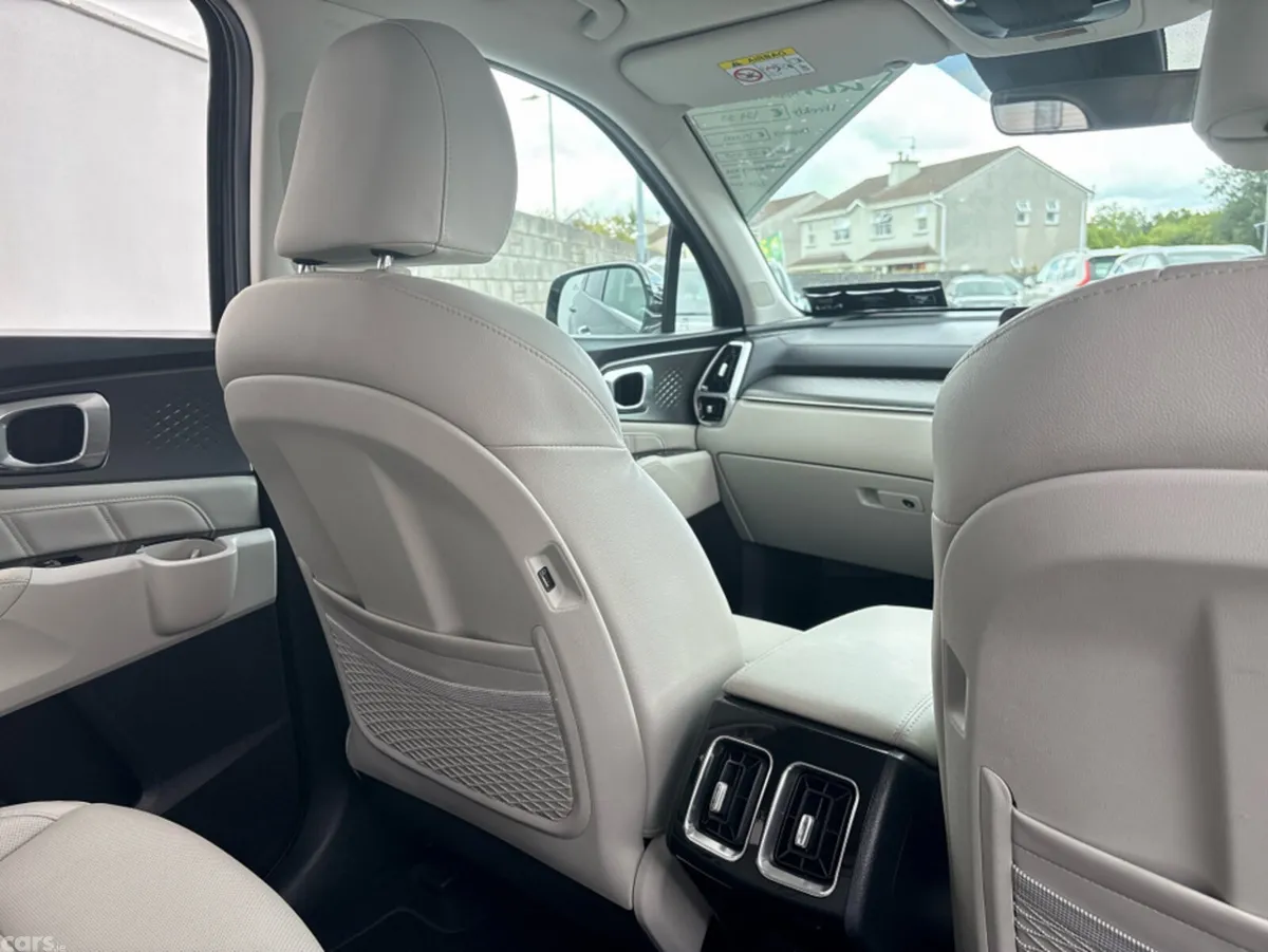 Kia Sorento MPV, Diesel, 2023, Black