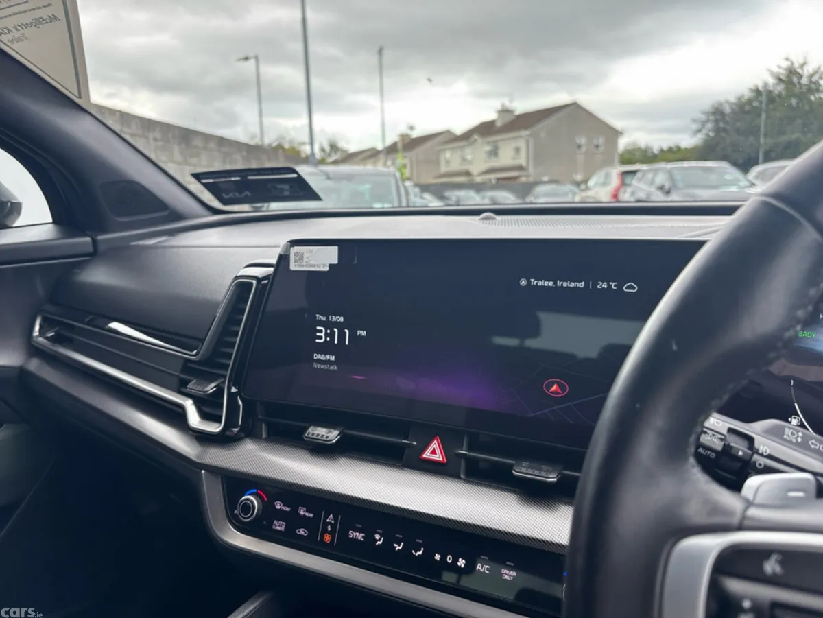 Kia Sportage MPV, Petrol Plug-in Hybrid, 2024, Black