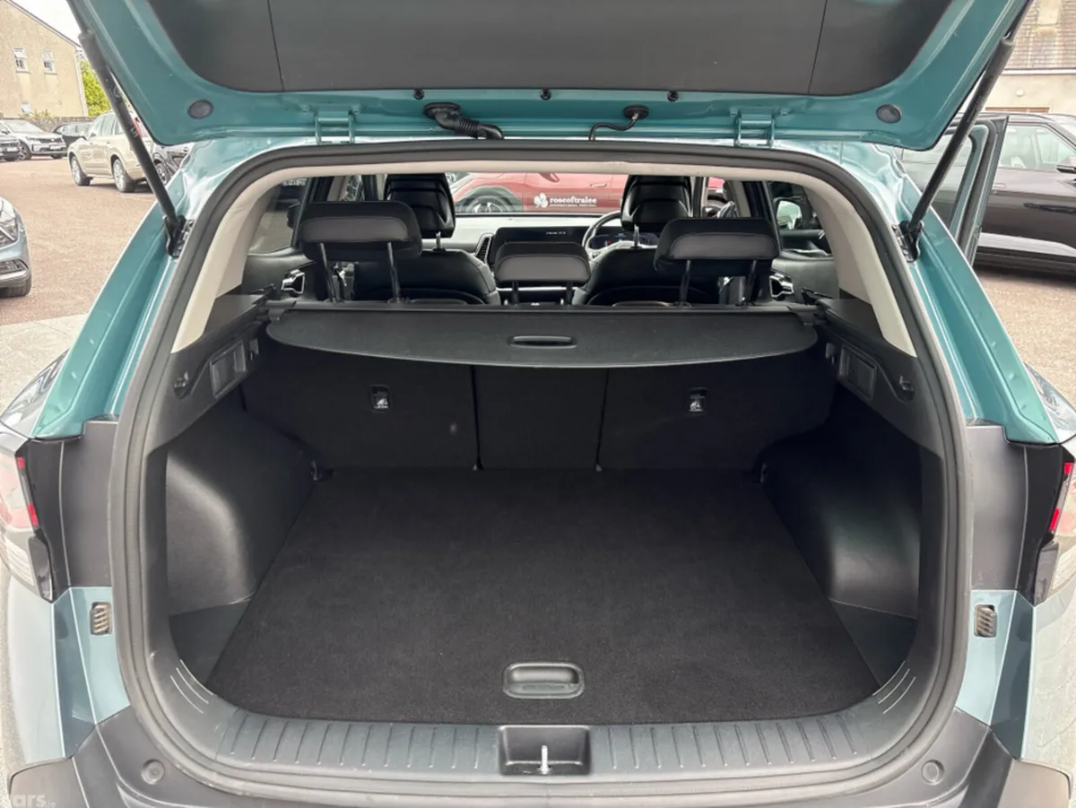 Kia Sportage MPV, Diesel, 2023, Grey
