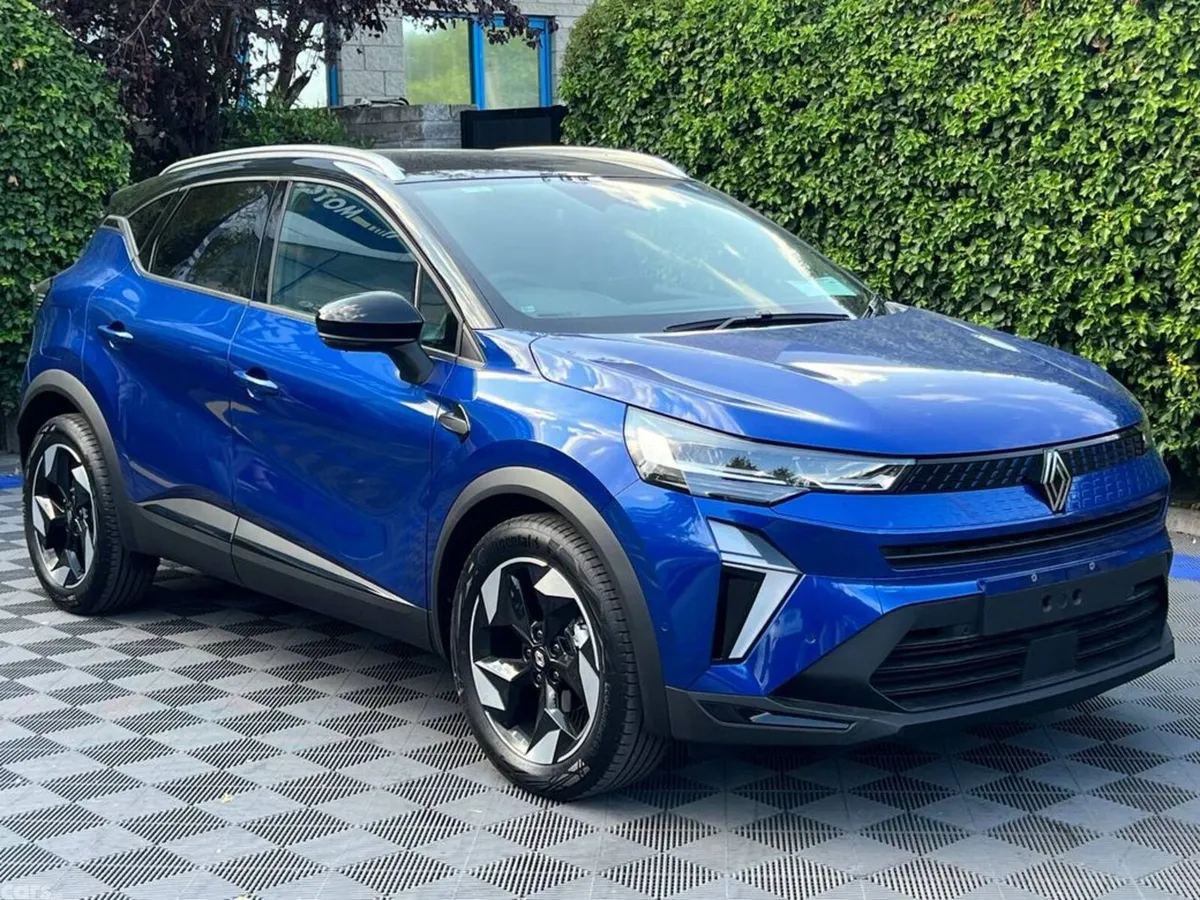 Renault Captur SUV, Petrol Hybrid, 2026, Blue