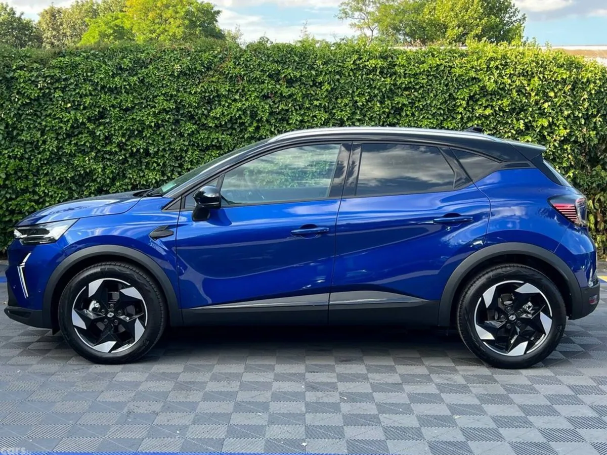 Renault Captur SUV, Petrol Hybrid, 2026, Blue