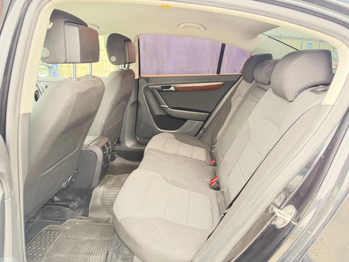 Volkswagen Passat Saloon, Diesel, 2014, Black