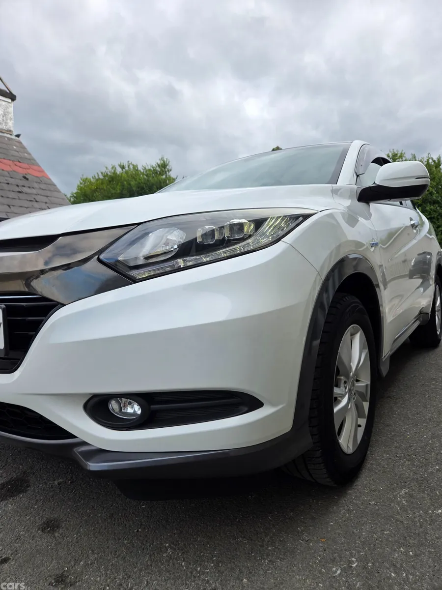 Honda Vezel MPV, Petrol Hybrid, 2016, White