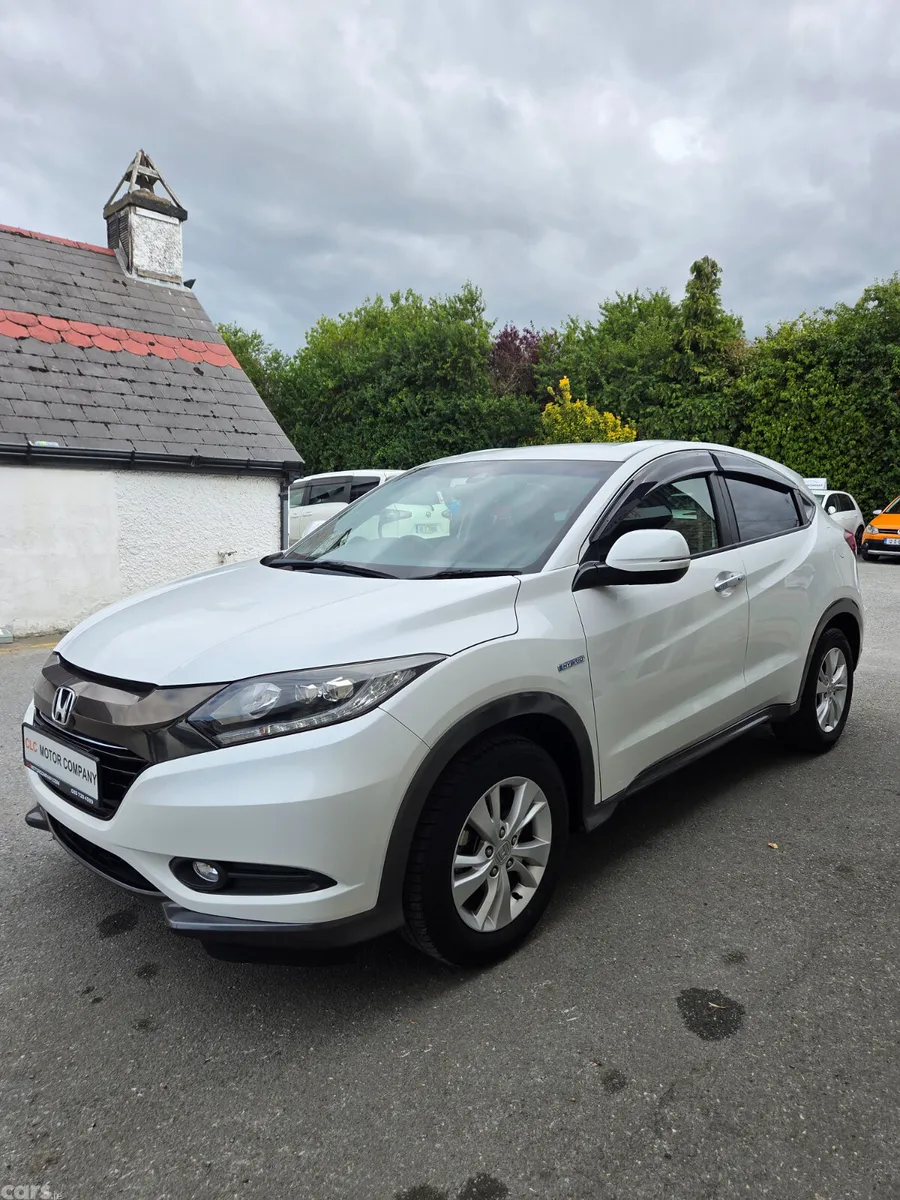 Honda Vezel MPV, Petrol Hybrid, 2016, White
