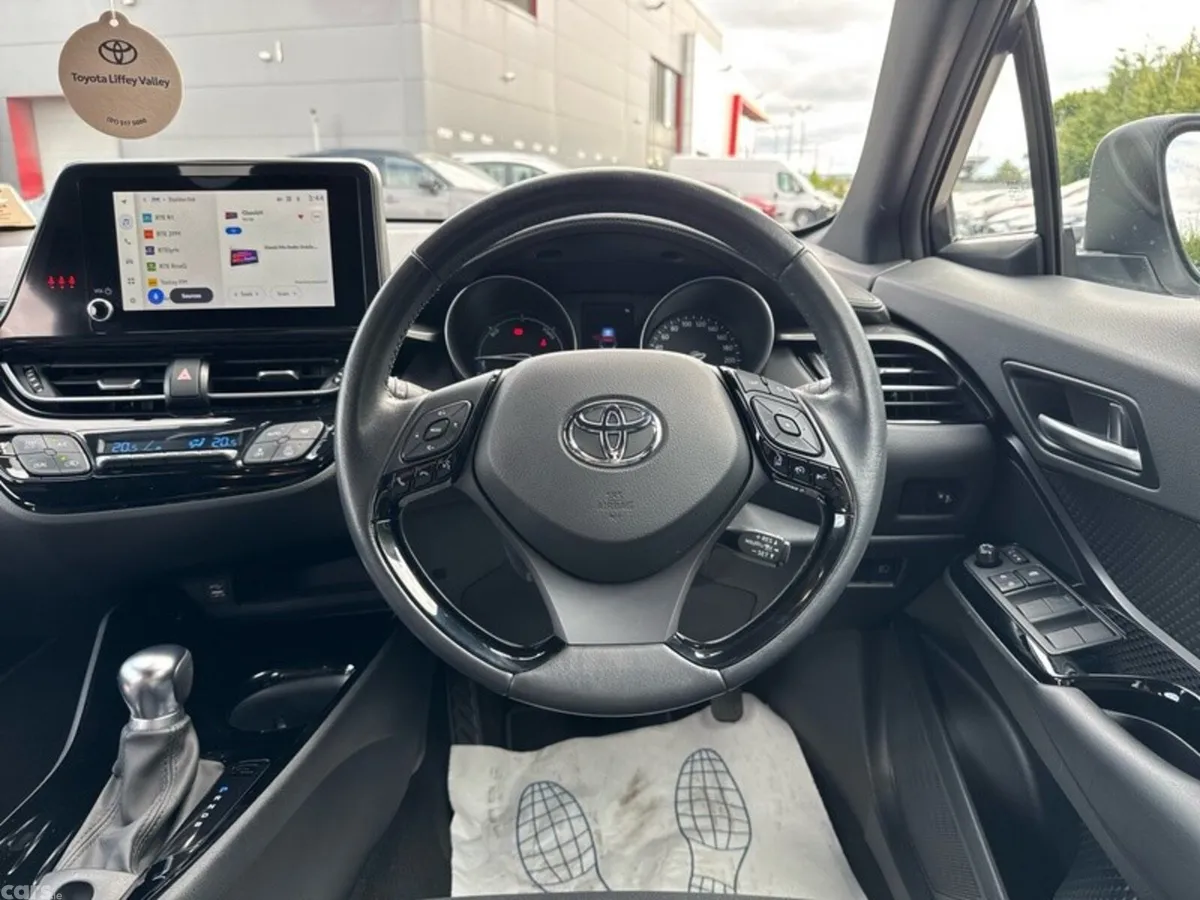 Toyota C-HR SUV, Petrol Hybrid, 2023, Silver