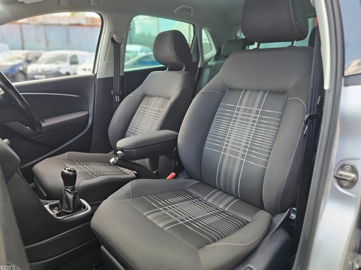 Volkswagen Polo Hatchback, Diesel, 2016, Silver