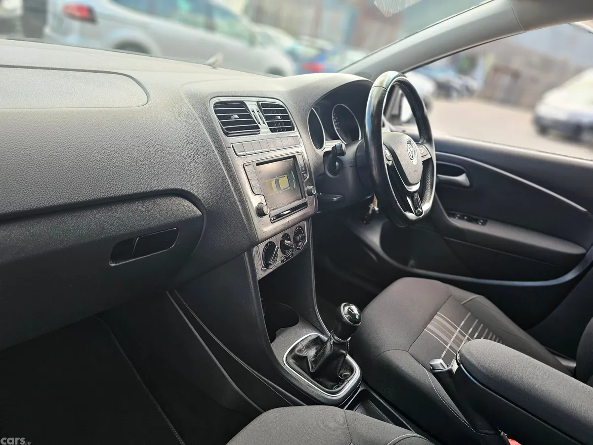 Volkswagen Polo Hatchback, Diesel, 2016, Silver