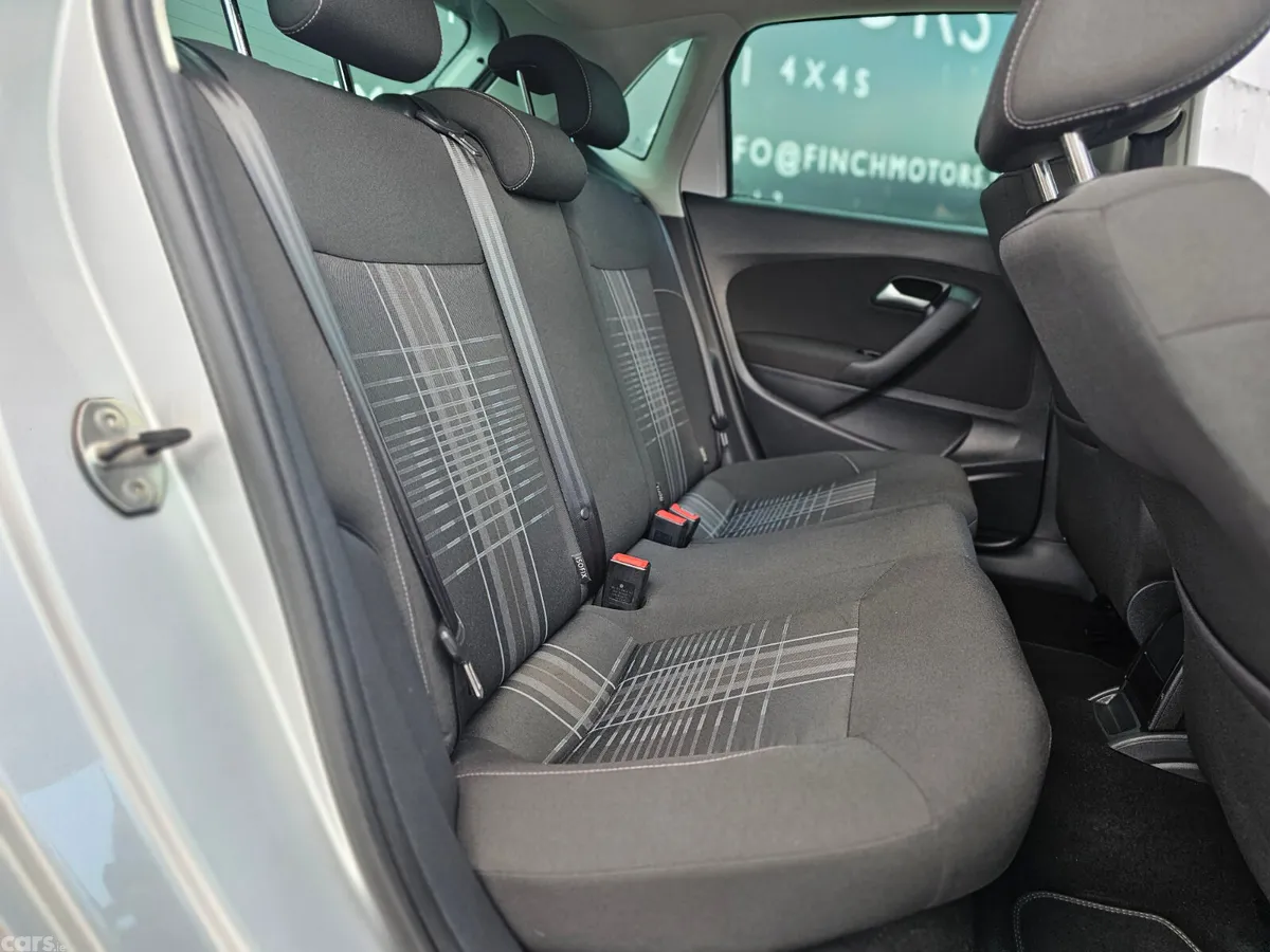 Volkswagen Polo Hatchback, Diesel, 2016, Silver