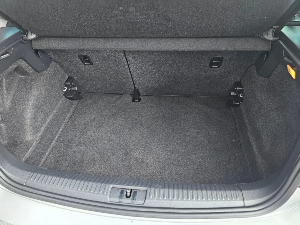 Volkswagen Polo Hatchback, Diesel, 2016, Silver