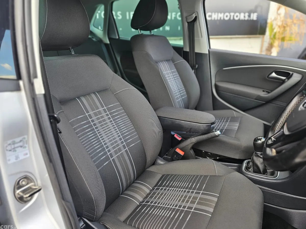 Volkswagen Polo Hatchback, Diesel, 2016, Silver