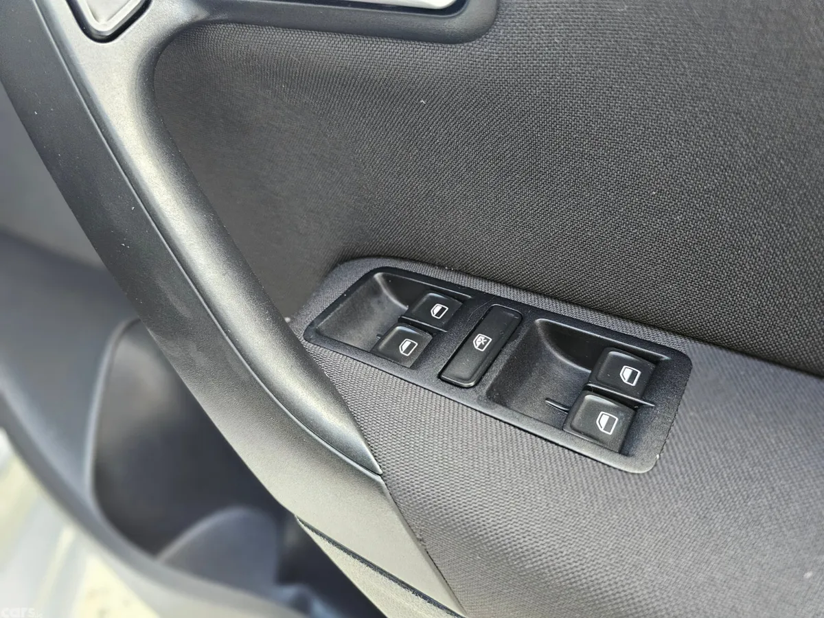 Volkswagen Polo Hatchback, Diesel, 2016, Silver