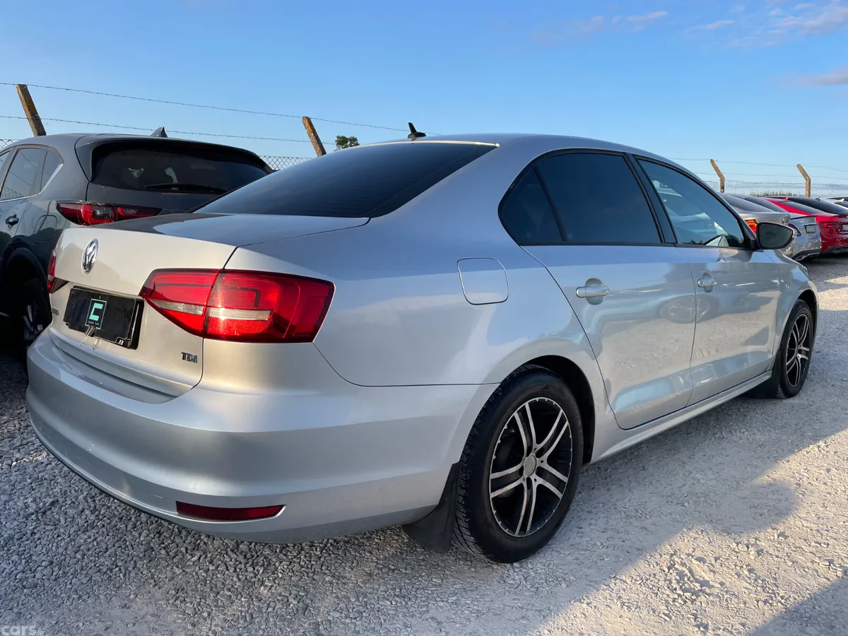 Volkswagen Jetta Saloon, Diesel, 2015, Silver
