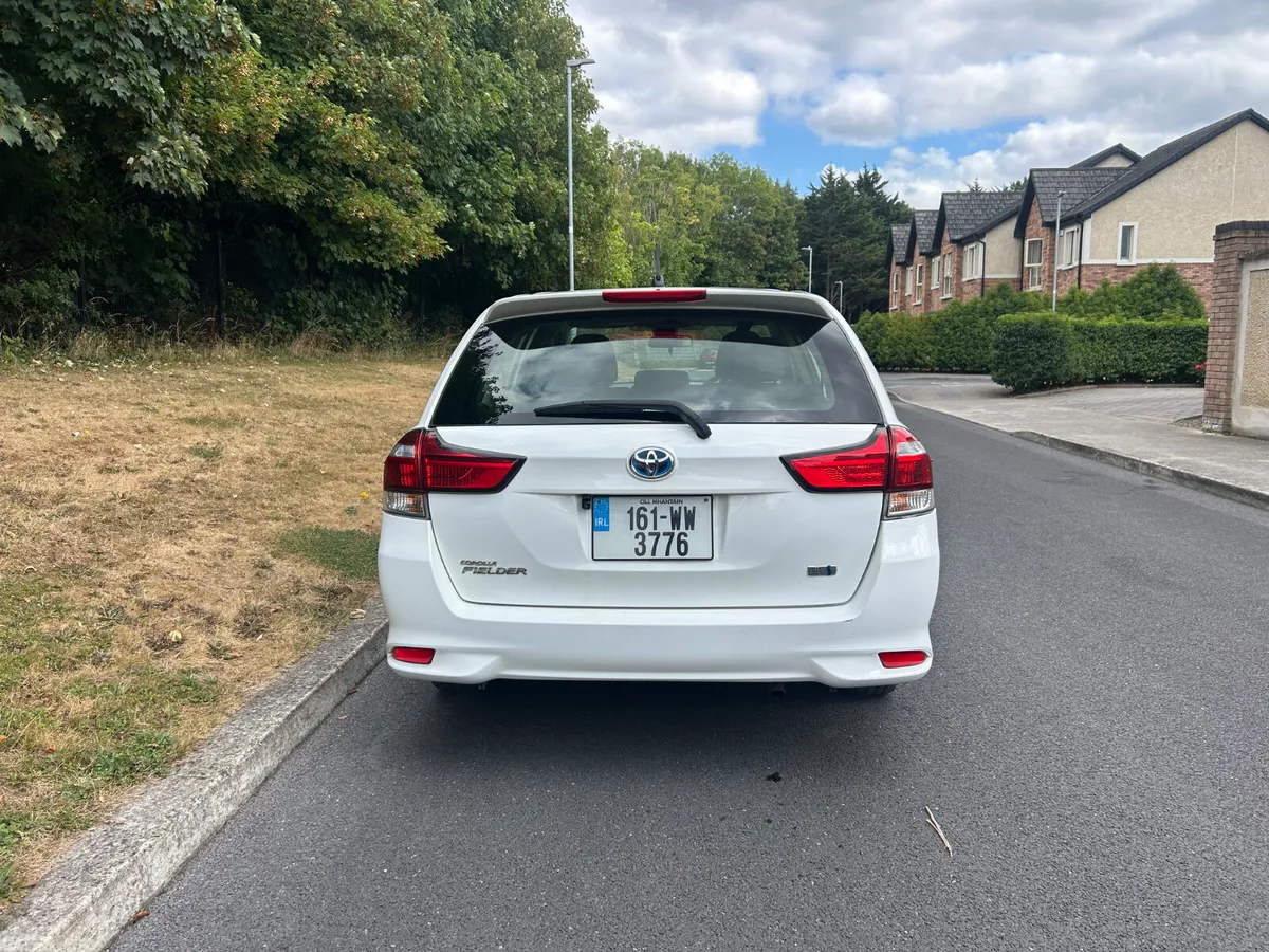 Toyota Corolla Estate, Petrol Hybrid, 2016, White