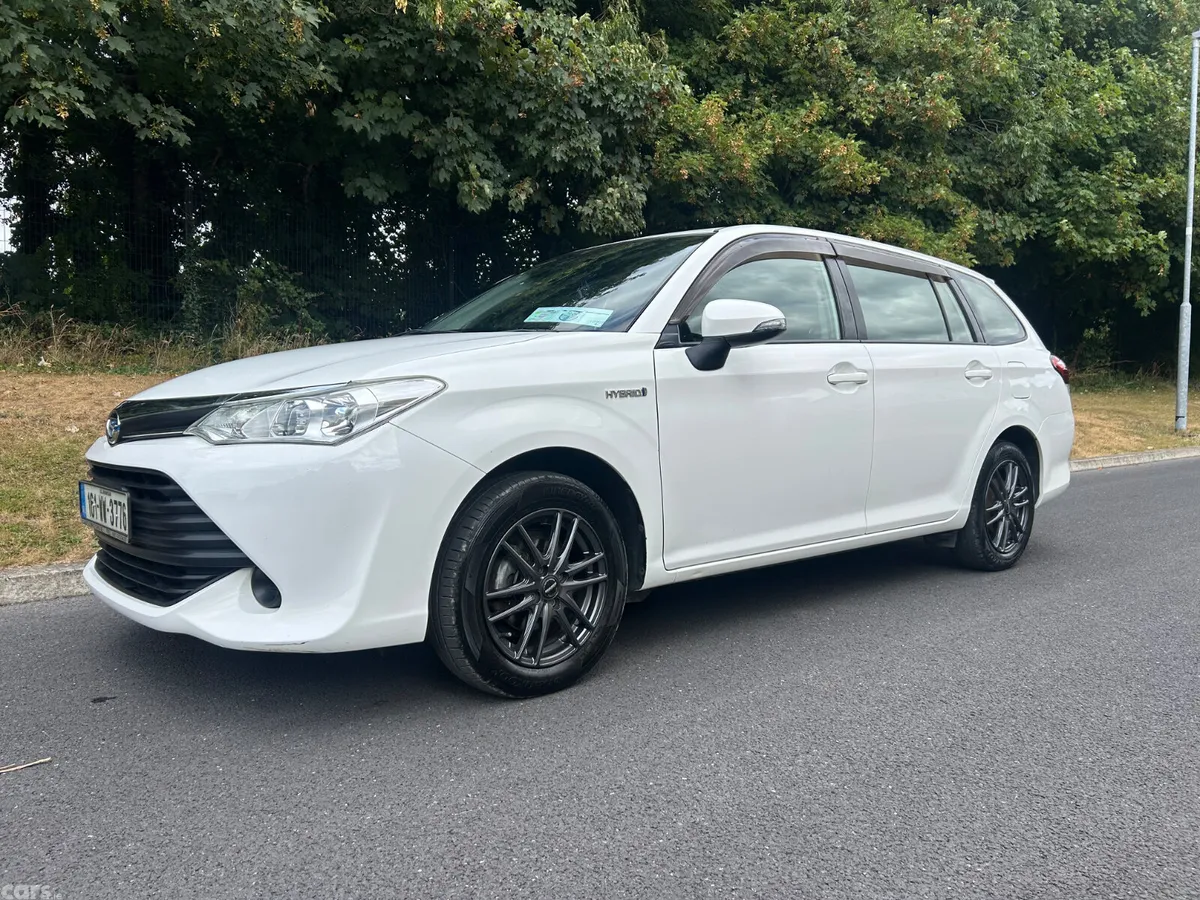 Toyota Corolla Estate, Petrol Hybrid, 2016, White