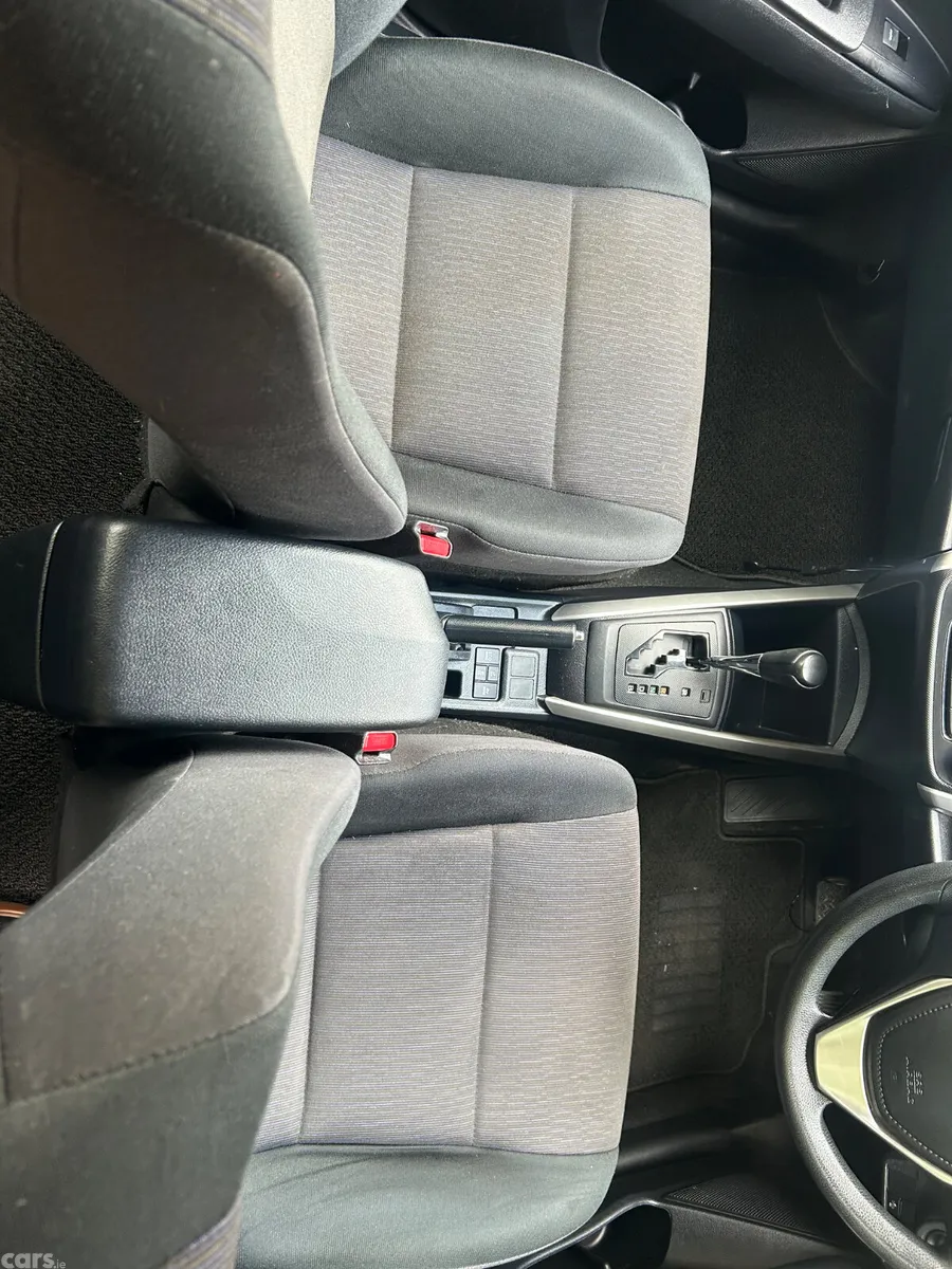 Toyota Corolla Estate, Petrol Hybrid, 2016, White