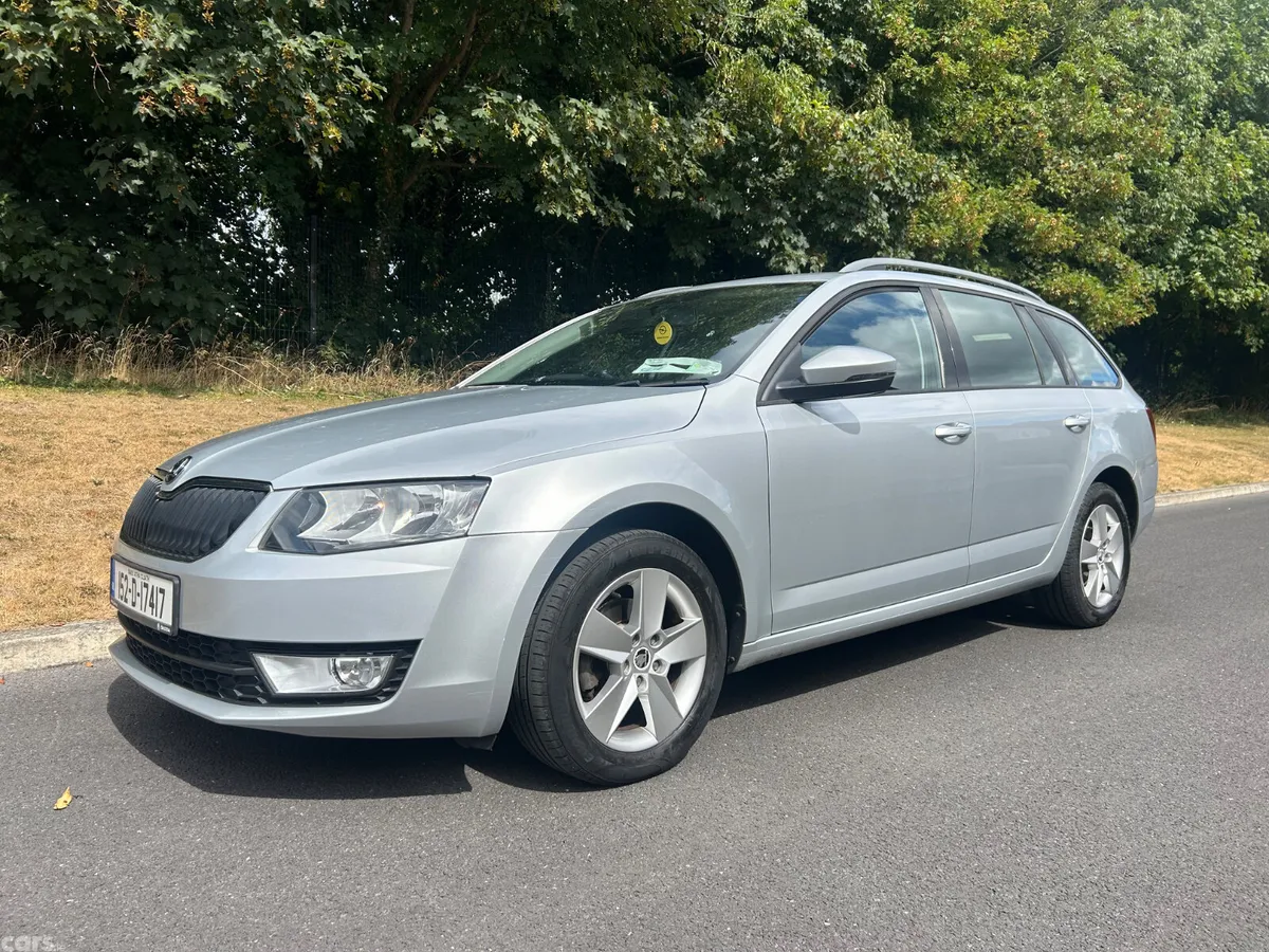 Skoda Octavia Estate, Petrol, 2015, Silver