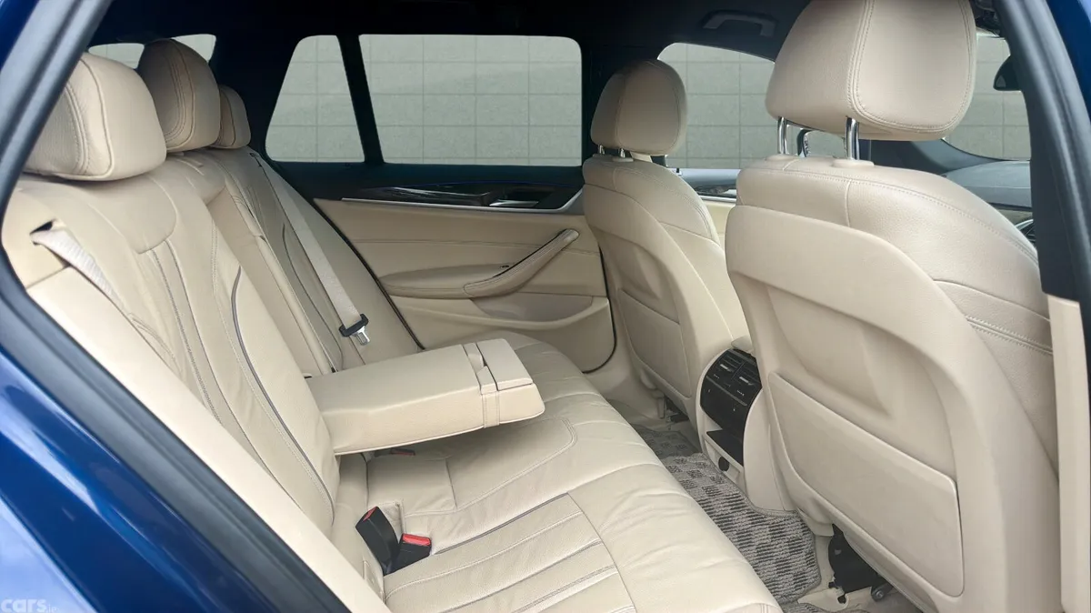BMW 5-Series Estate, Diesel, 2017, Blue