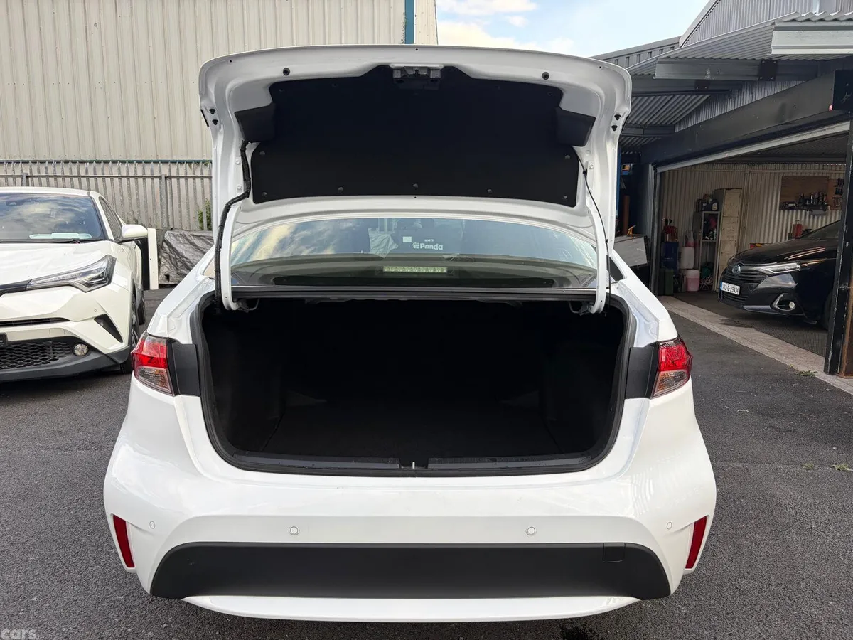 Toyota Corolla Saloon, Petrol Hybrid, 2023, White
