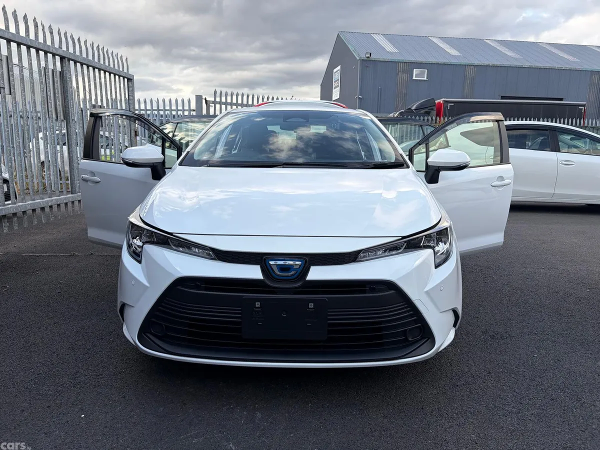 Toyota Corolla Saloon, Petrol Hybrid, 2023, White