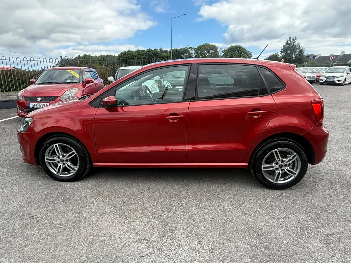 Volkswagen Polo Hatchback, Petrol, 2015, Red