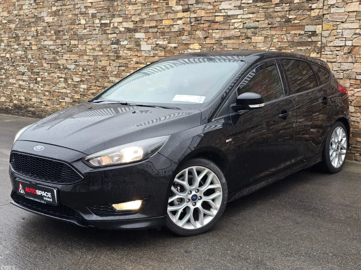 Ford Focus Hatchback, Diesel, 2017, Black