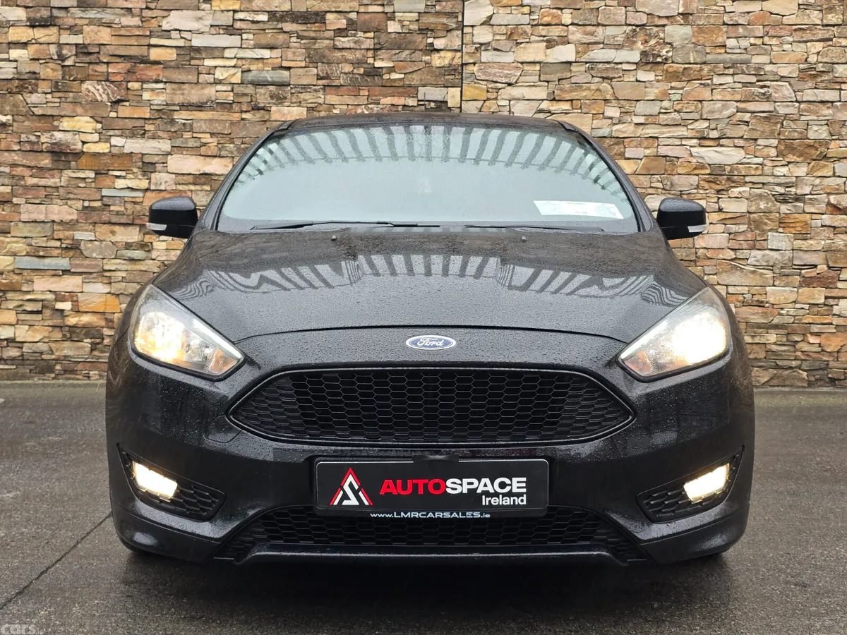 Ford Focus Hatchback, Diesel, 2017, Black