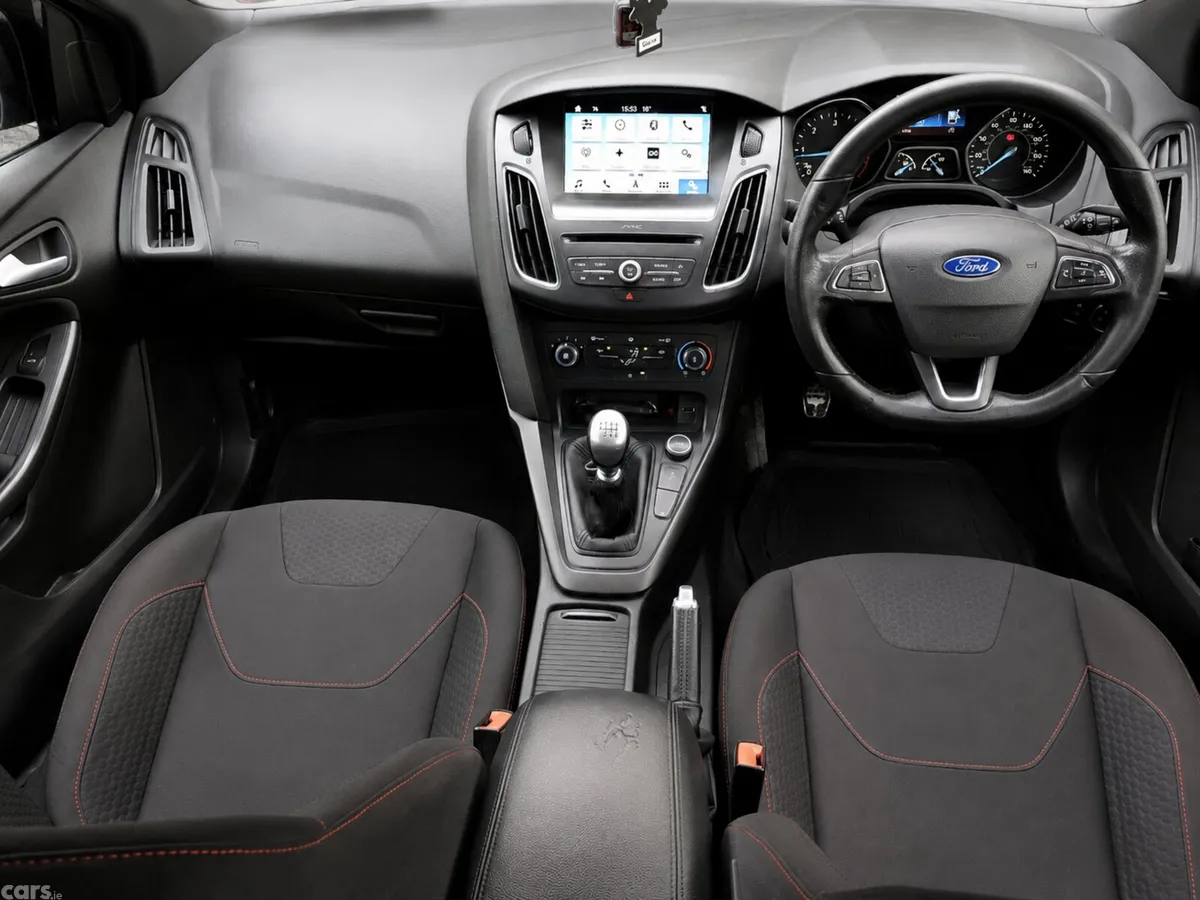 Ford Focus Hatchback, Diesel, 2017, Black