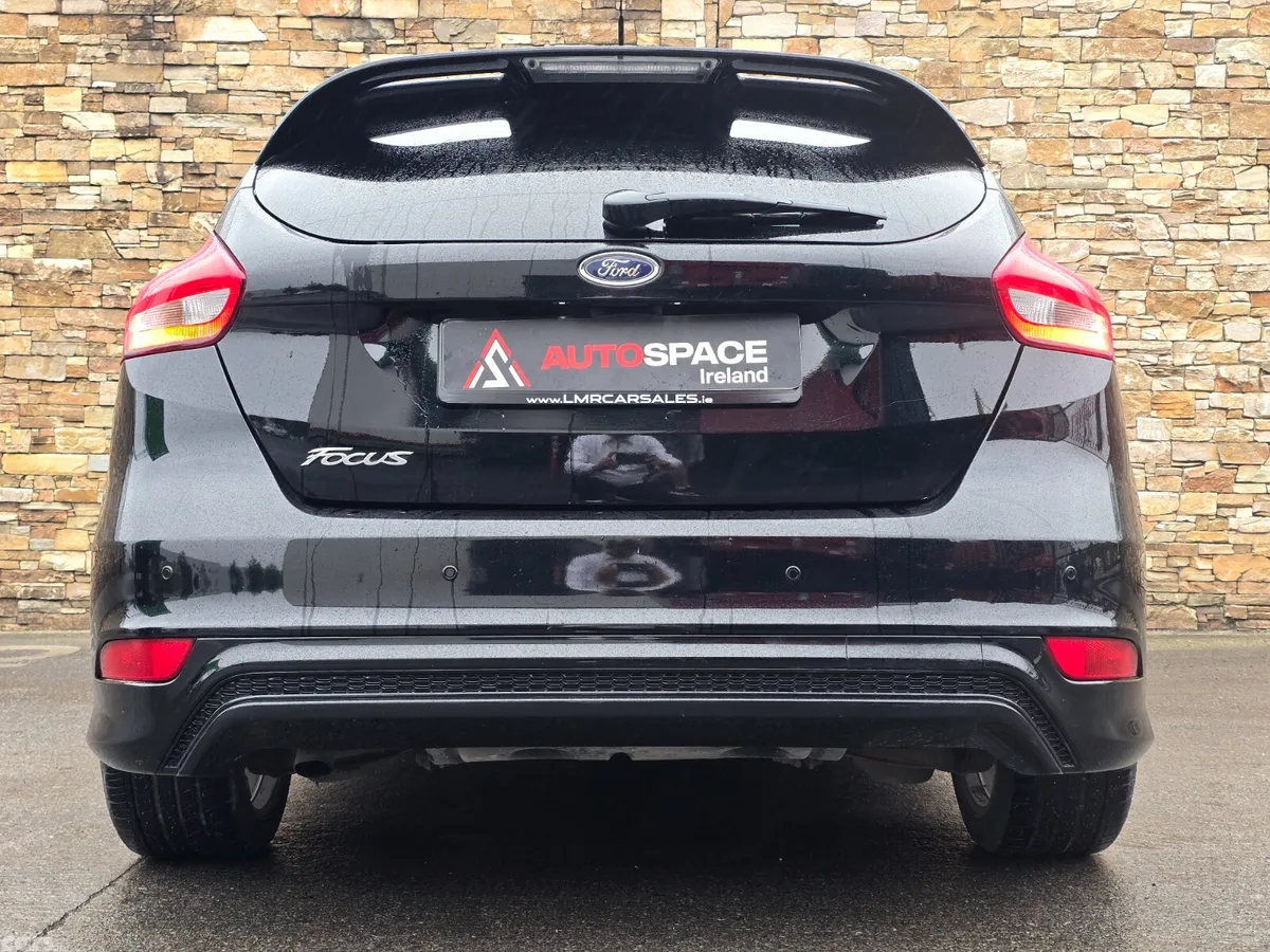 Ford Focus Hatchback, Diesel, 2017, Black