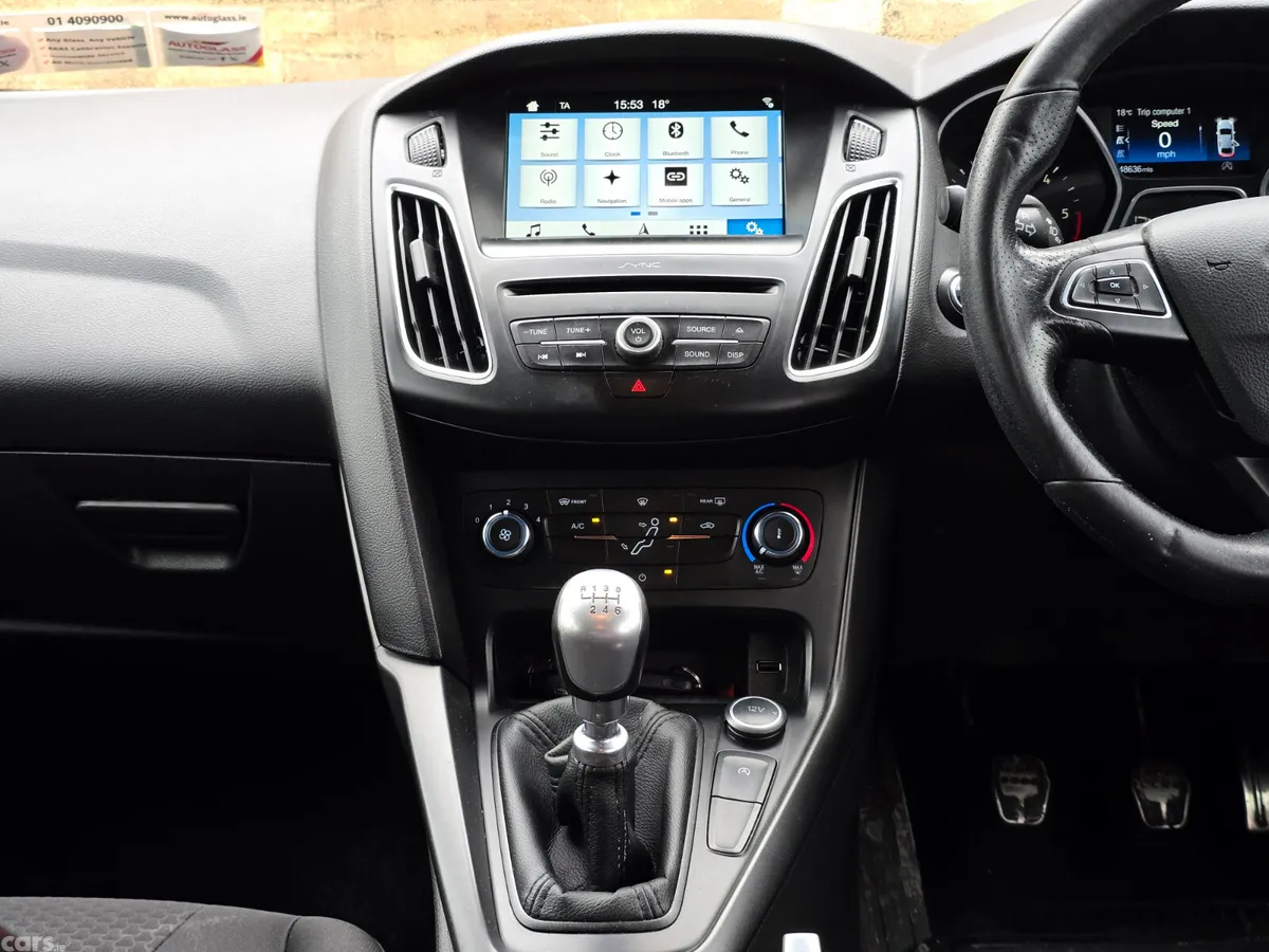 Ford Focus Hatchback, Diesel, 2017, Black