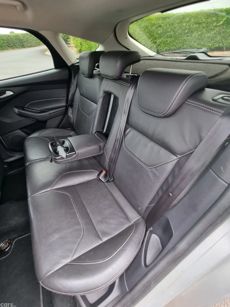 Ford Focus Hatchback, Diesel, 2015, Silver