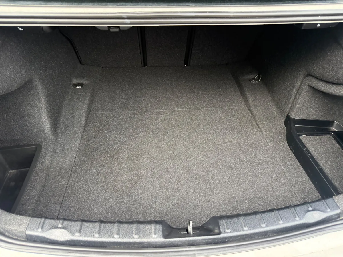 BMW 3-Series Saloon, Petrol, 2013, White