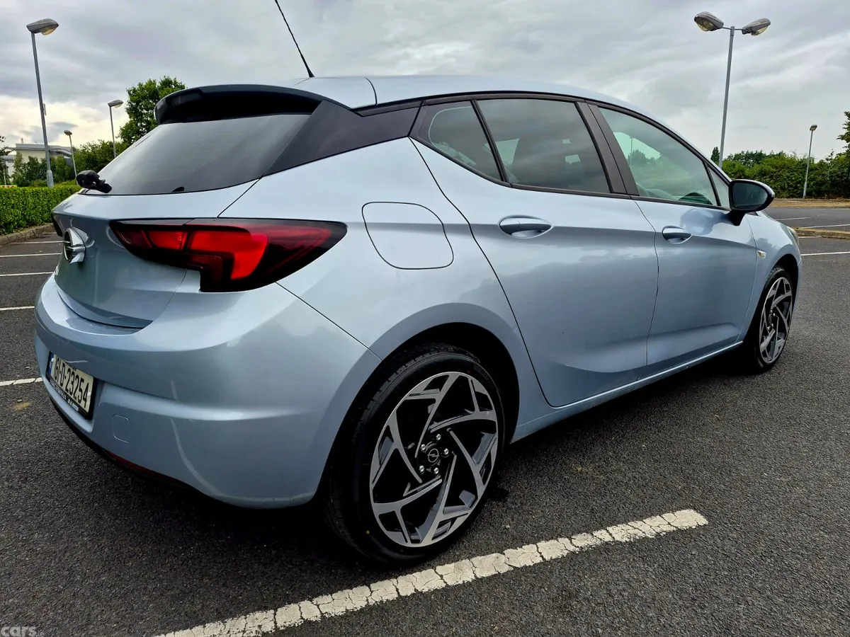 Opel Astra Hatchback, Petrol, 2016, Silver