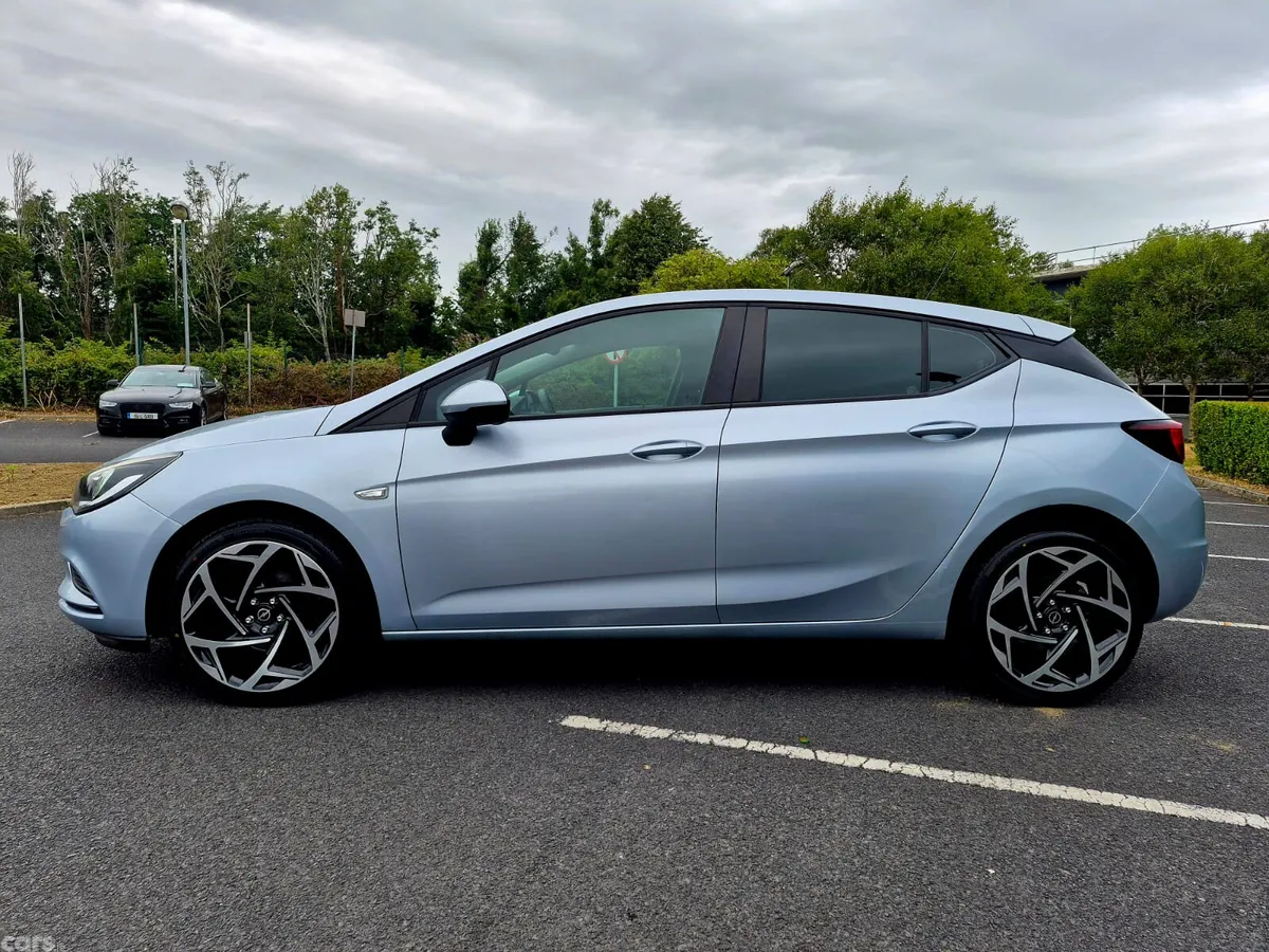 Opel Astra Hatchback, Petrol, 2016, Silver