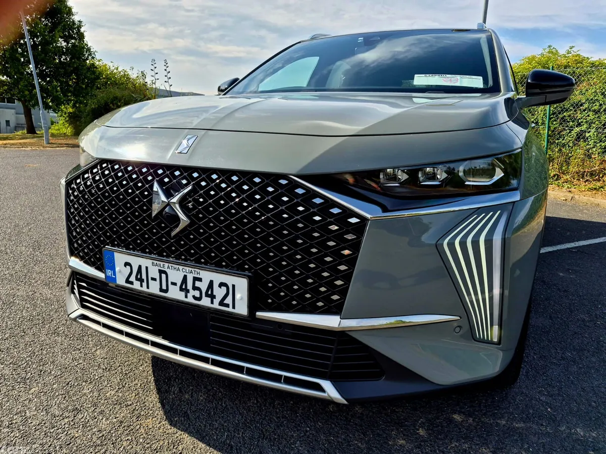 DS Automobiles DS 7 Estate/Jeep, Petrol Plug-in Hybrid, 2024, Grey