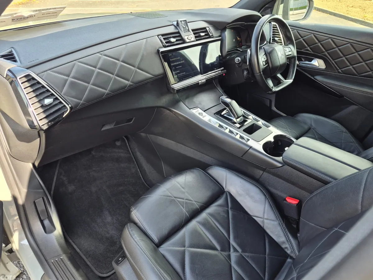 DS Automobiles DS 7 Estate/Jeep, Petrol Plug-in Hybrid, 2024, Grey