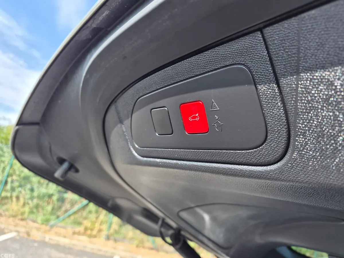 DS Automobiles DS 7 Estate/Jeep, Petrol Plug-in Hybrid, 2024, Grey