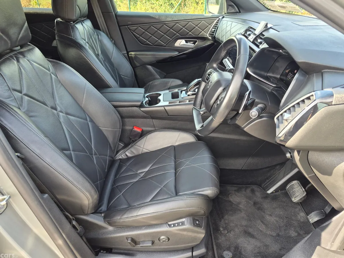 DS Automobiles DS 7 Estate/Jeep, Petrol Plug-in Hybrid, 2024, Grey