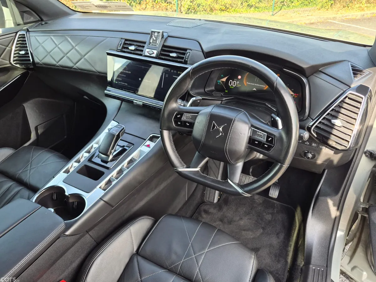 DS Automobiles DS 7 Estate/Jeep, Petrol Plug-in Hybrid, 2024, Grey