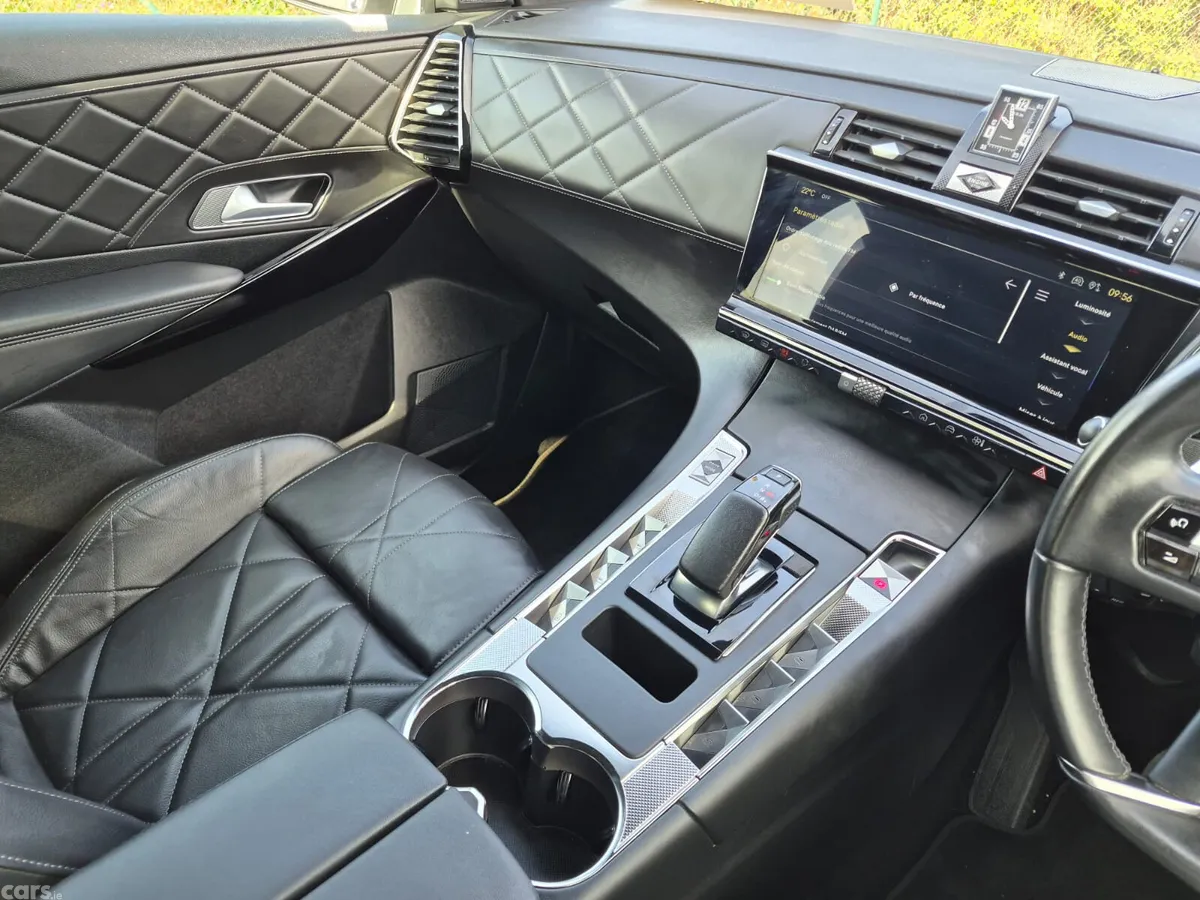 DS Automobiles DS 7 Estate/Jeep, Petrol Plug-in Hybrid, 2024, Grey