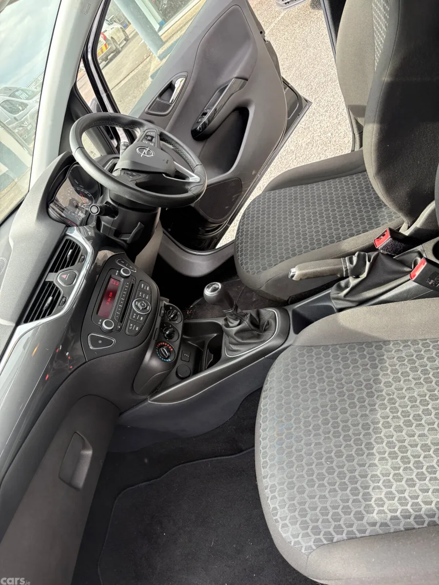 Opel Corsa Hatchback, Petrol, 2019, Black