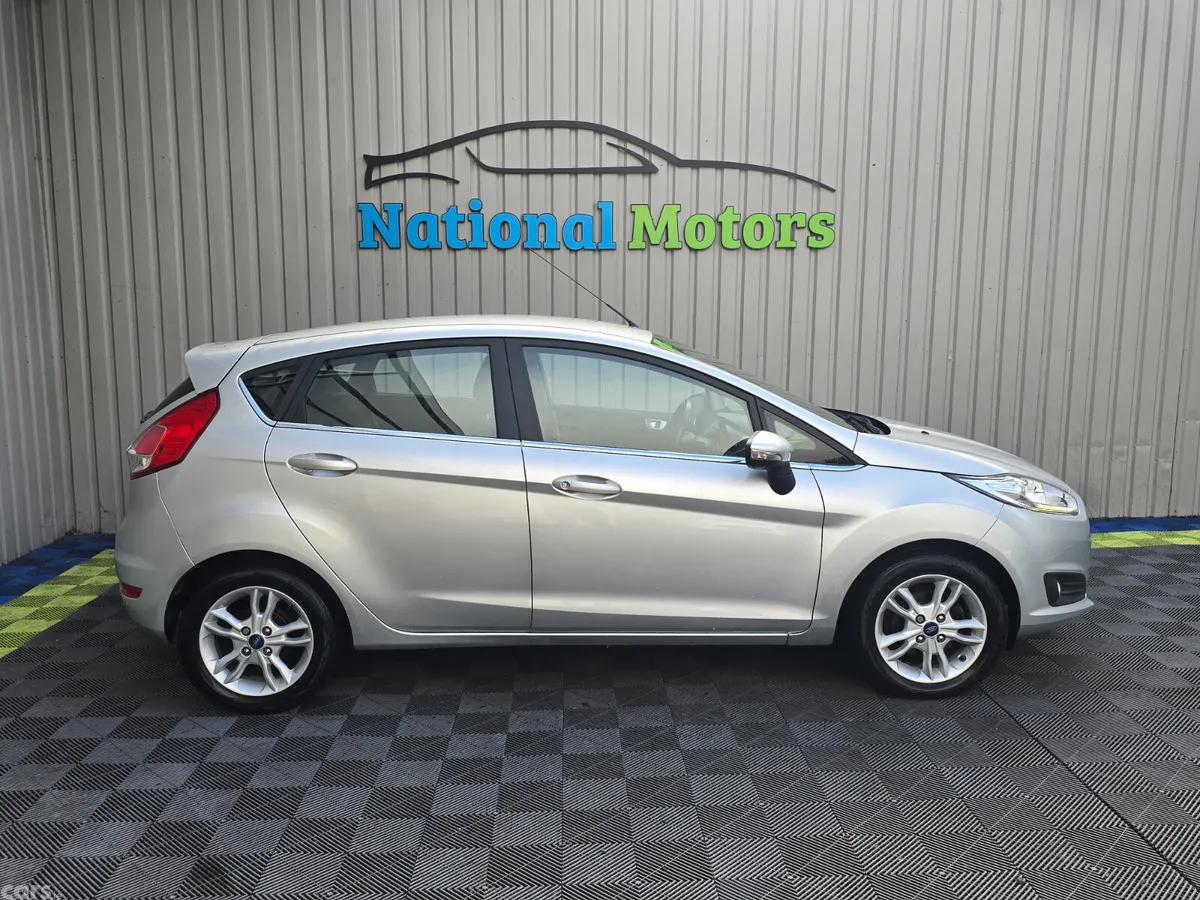 Ford Fiesta Hatchback, Petrol, 2017, Silver